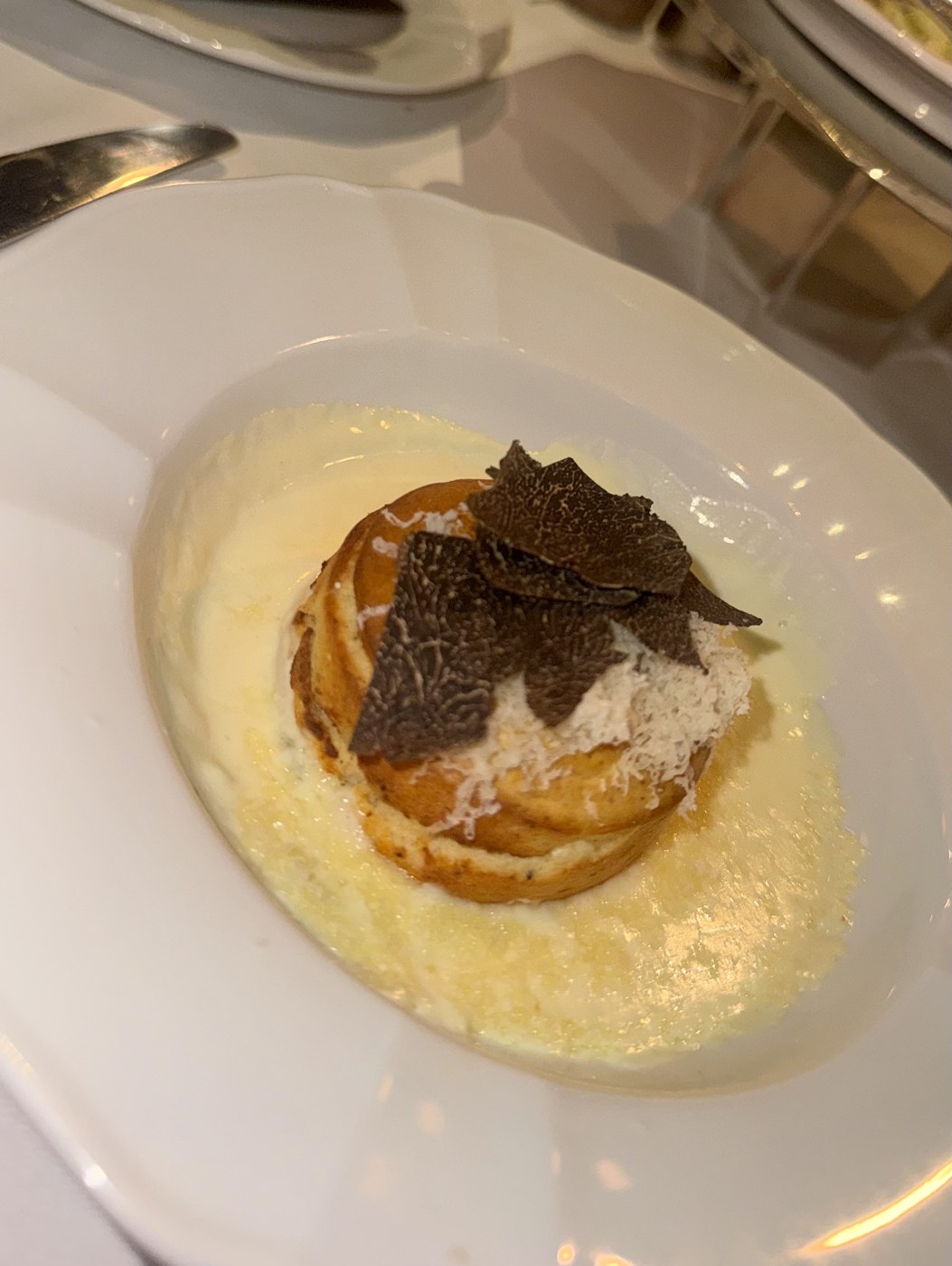 Soufflé au vieux comté et truffes